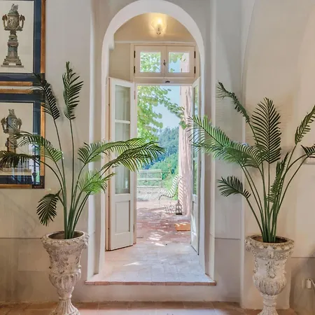 Villa Francigena Luxury 10 Bedroom *