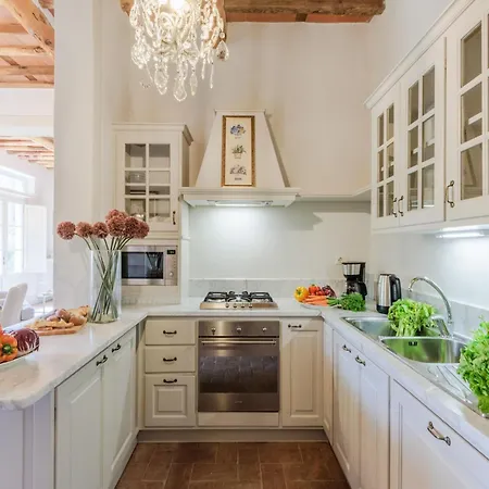 Villa Francigena Luxury 10 Bedroom