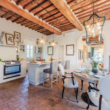 Francigena Luxury 10 Bedroom Villa