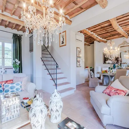 Francigena Luxury 10 Bedroom Villa *