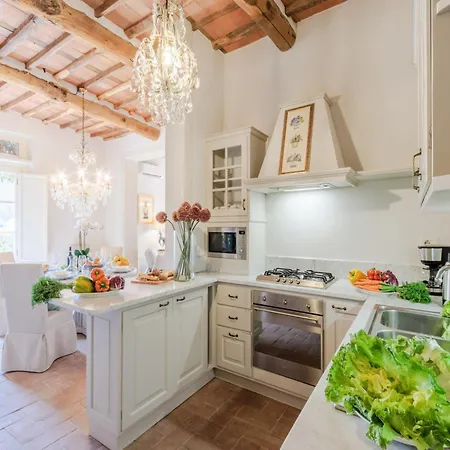 Villa Francigena Luxury 10 Bedroom Lucca