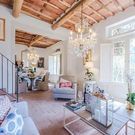 Francigena Luxury 10 Bedroom Villa *